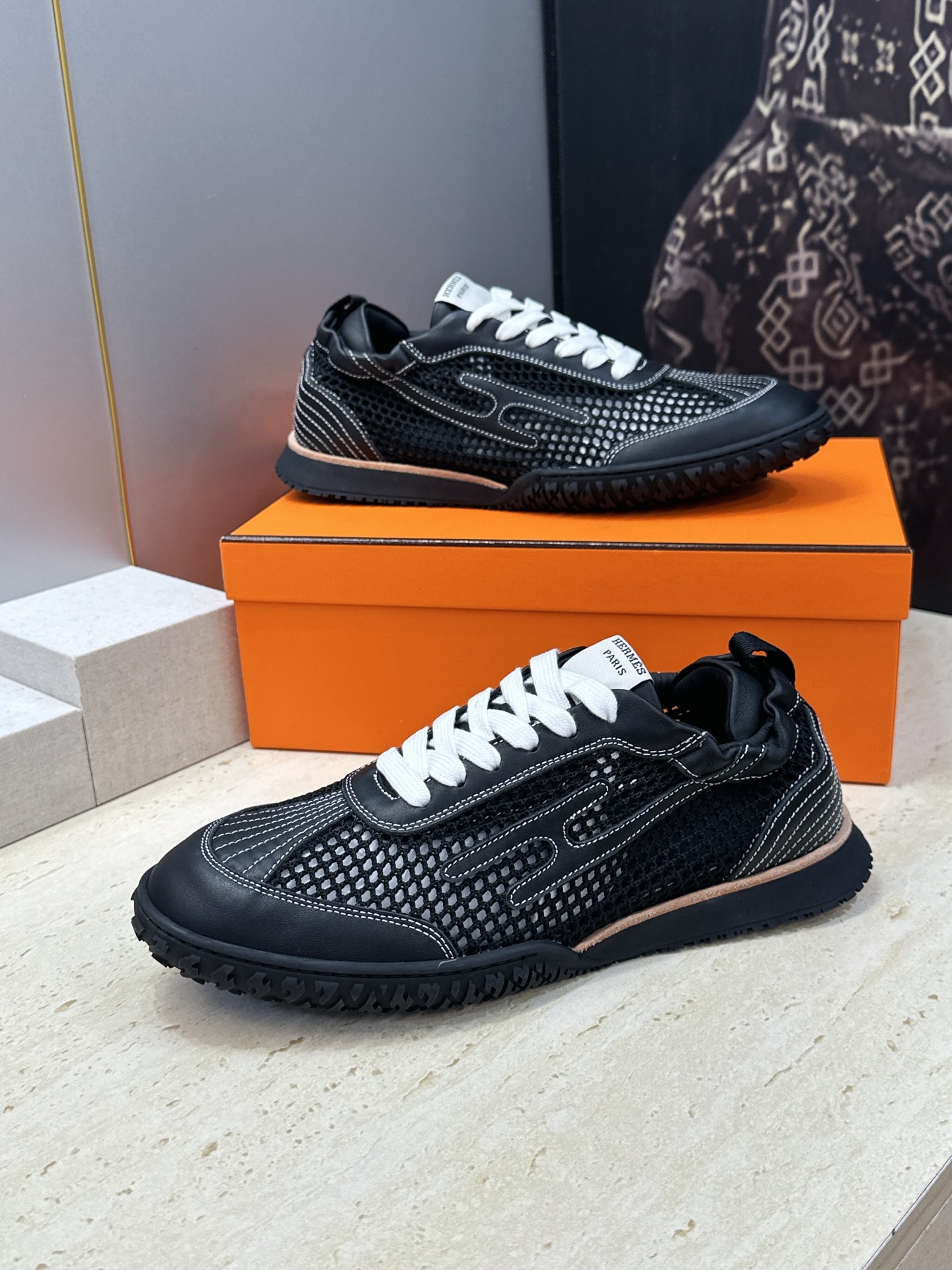 :女码/情侣款 男+10 顶级版 爱马仕 Hermes 春夏经典情侣款 Jet 休闲系带百搭运动鞋 H家厚底时尚风格拼 :女码/情侣款 男+10 顶级版 爱马仕 Hermes 春夏经典情侣款 Jet 休闲系带百搭运动鞋 H家厚底时尚风格拼