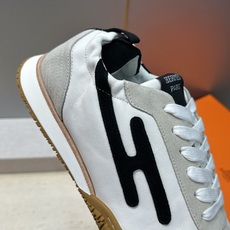 :女码/情侣款 男+10 顶级版 爱马仕 Hermes 春夏经典情侣款 Jet 休闲系带百搭运动鞋 H家厚底时尚风格拼 :女码/情侣款 男+10 顶级版 爱马仕 Hermes 春夏经典情侣款 Jet 休闲系带百搭运动鞋 H家厚底时尚风格拼
