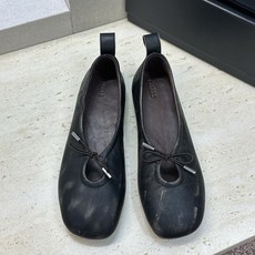 / ALOHAS 小众潮牌2026秋冬新款玛丽珍蝴蝶结复古擦色芭蕾舞女鞋 明星同款字母logo五金铆钉扣平底圆头拼色乐 / ALOHAS 小众潮牌2026秋冬新款玛丽珍蝴蝶结复古擦色芭蕾舞女鞋 明星同款字母logo五金铆钉扣平底圆头拼色乐
