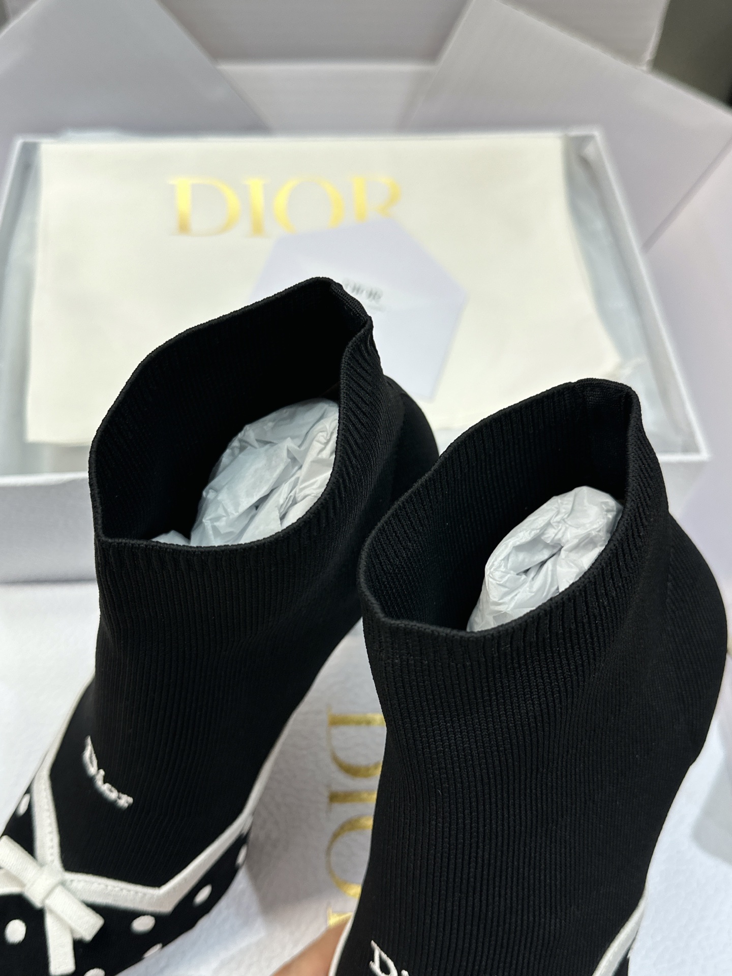 (配全套飞机盒) 顶级版 迪奥 Dior 2026春夏新款Romance 毛线筒蝴蝶结波点拼色及裸弹力女短靴 CD字母l