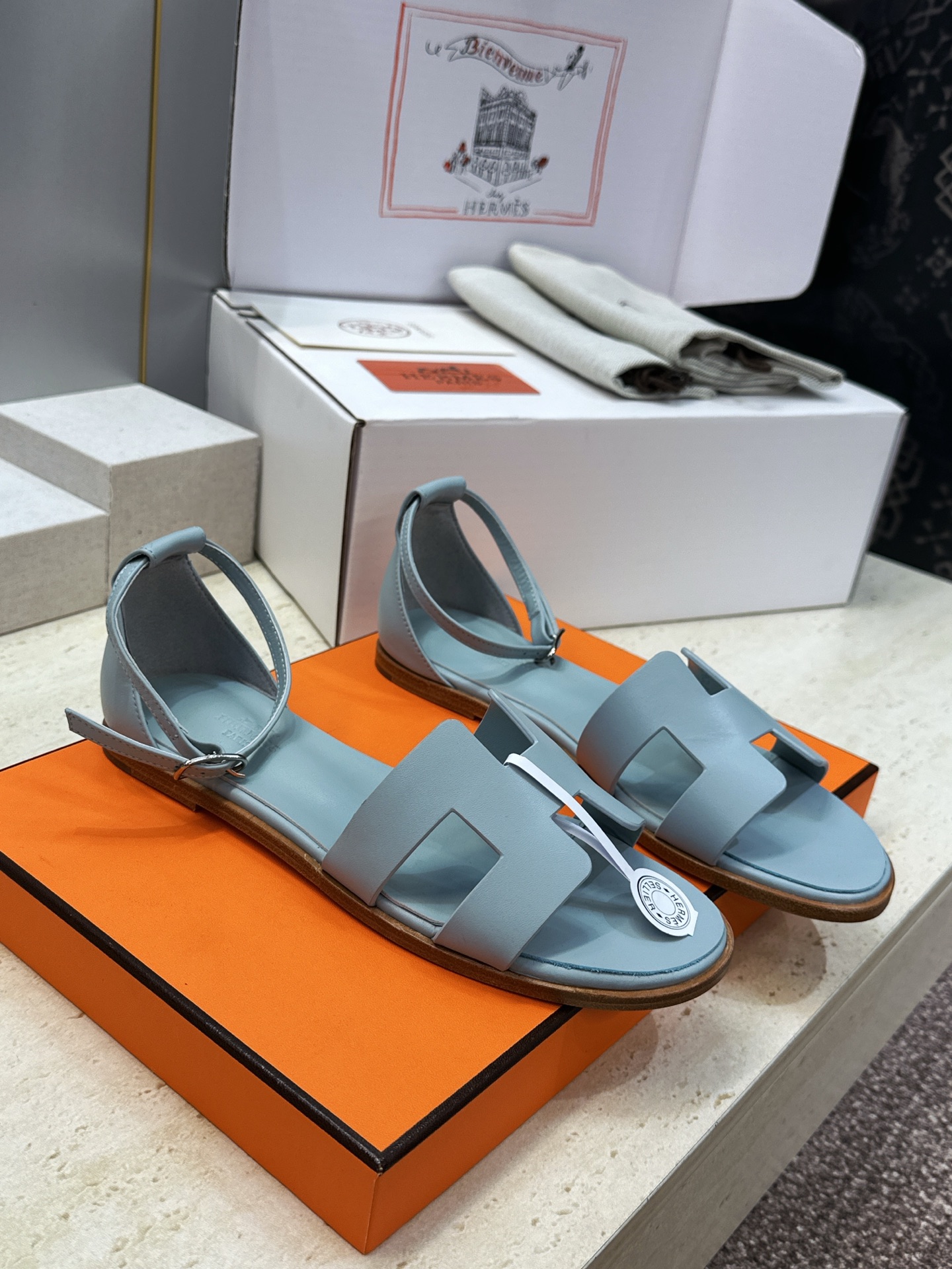 (配全套飞机盒) 莞货 顶级版 爱马仕 Hermes 春夏新色经典款 Santorini 拼色工字拖女鞋  H家平底圆头