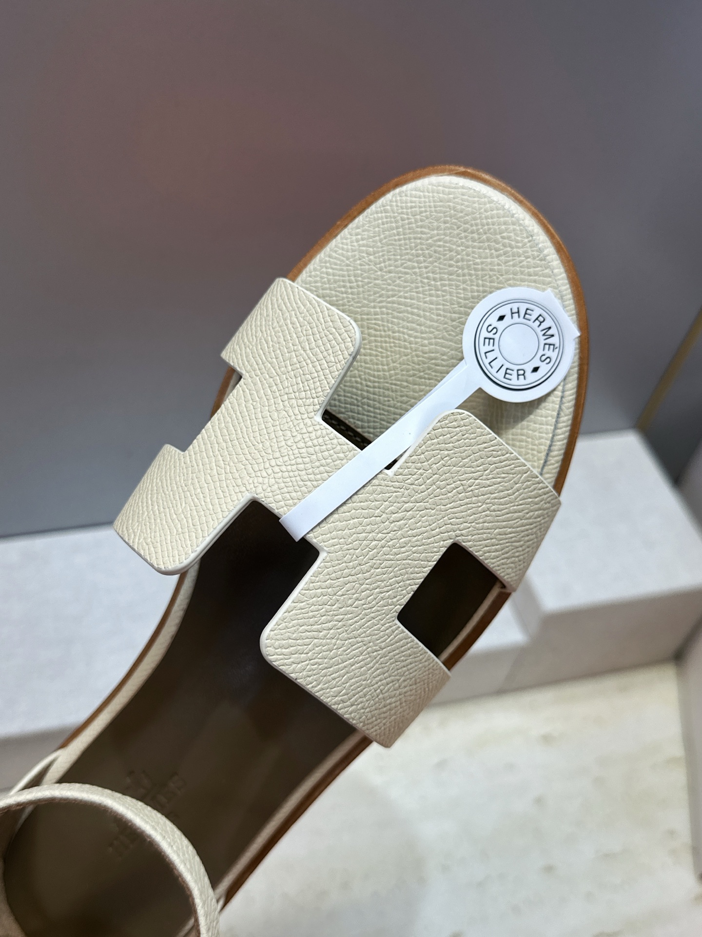(配全套飞机盒) 莞货 顶级版 爱马仕 Hermes 春夏新色经典款 Santorini 拼色工字拖女鞋  H家平底圆头
