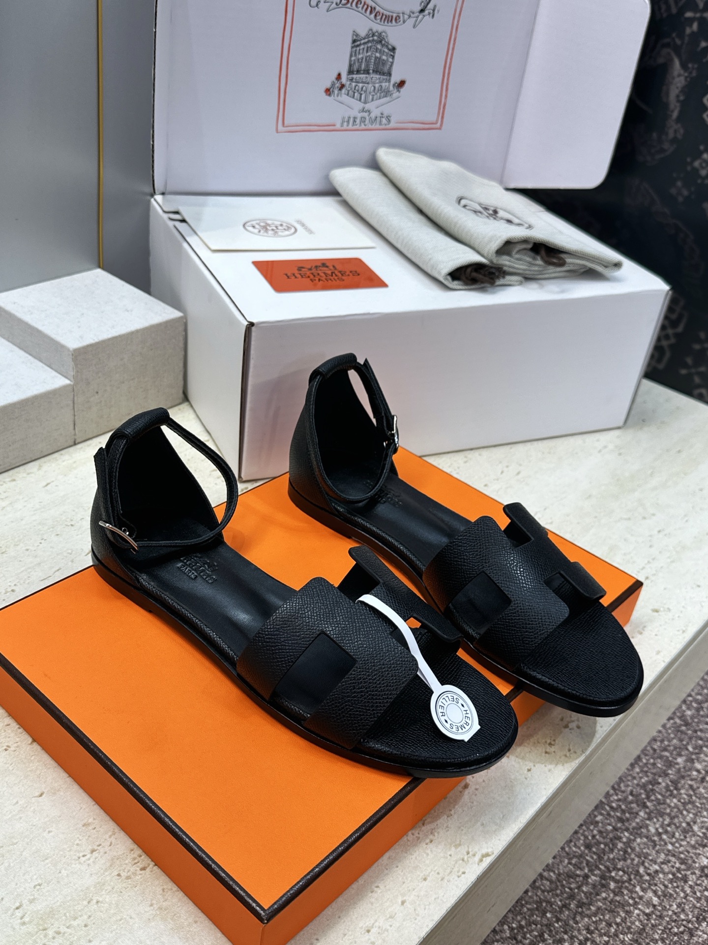 (配全套飞机盒) 莞货 顶级版 爱马仕 Hermes 春夏新色经典款 Santorini 拼色工字拖女鞋  H家平底圆头