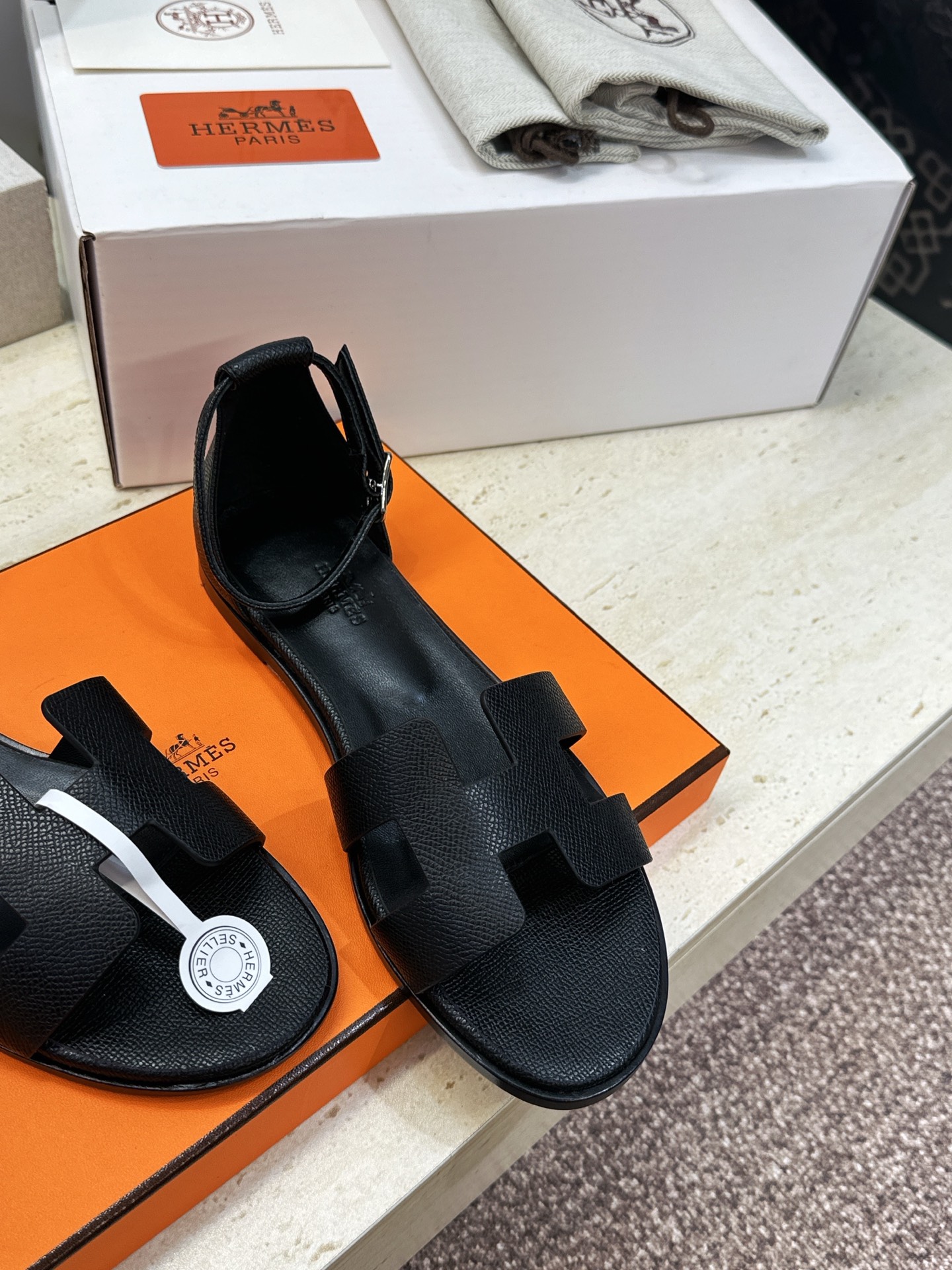 (配全套飞机盒) 莞货 顶级版 爱马仕 Hermes 春夏新色经典款 Santorini 拼色工字拖女鞋  H家平底圆头