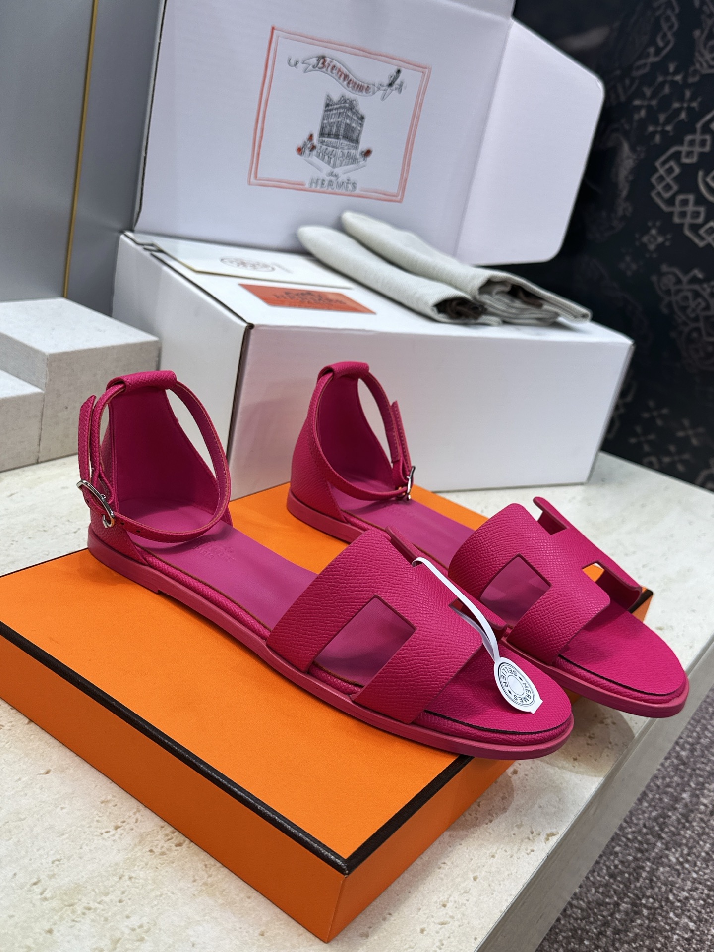 (配全套飞机盒) 莞货 顶级版 爱马仕 Hermes 春夏新色经典款 Santorini 拼色工字拖女鞋  H家平底圆头