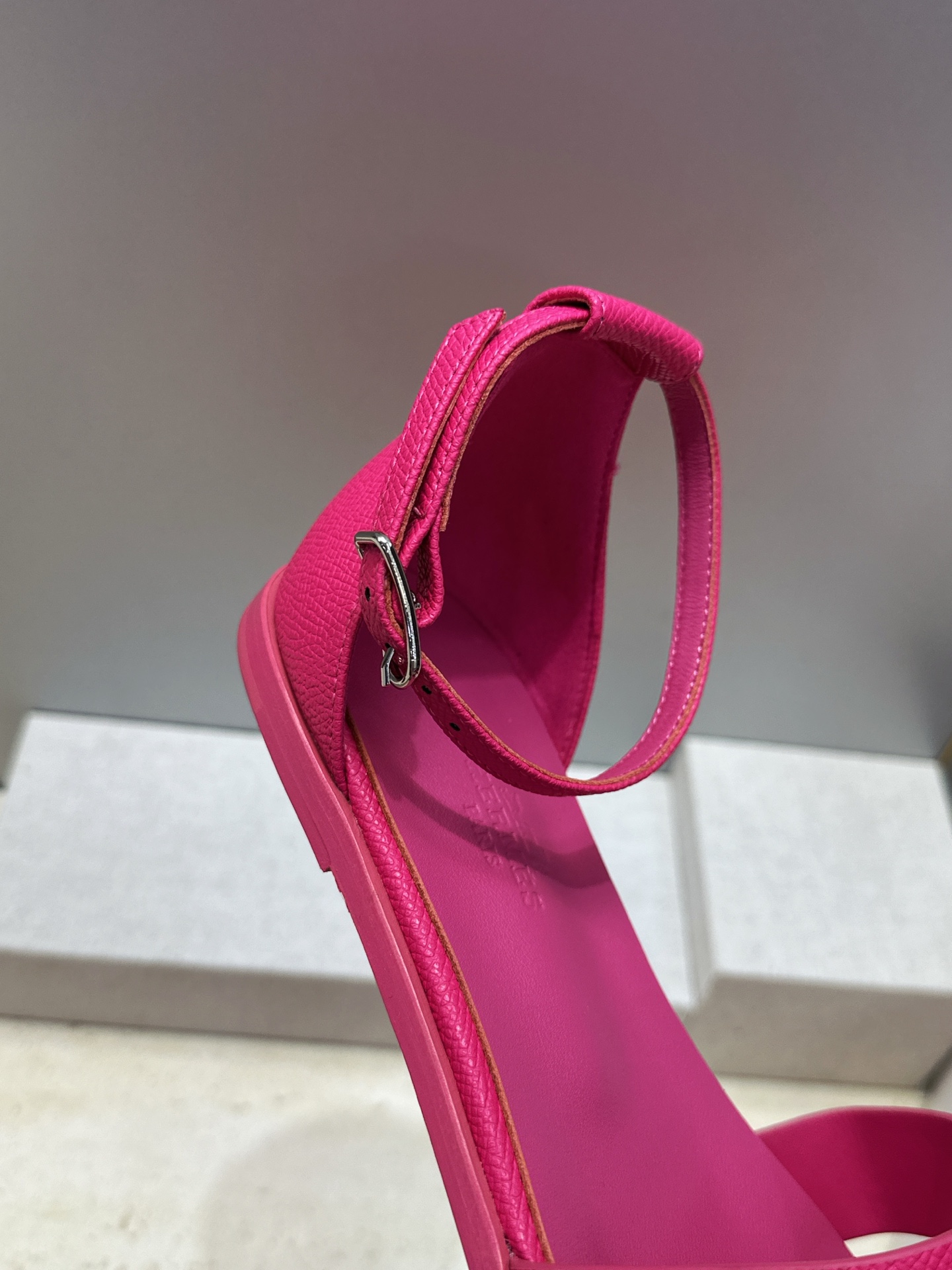 (配全套飞机盒) 莞货 顶级版 爱马仕 Hermes 春夏新色经典款 Santorini 拼色工字拖女鞋  H家平底圆头