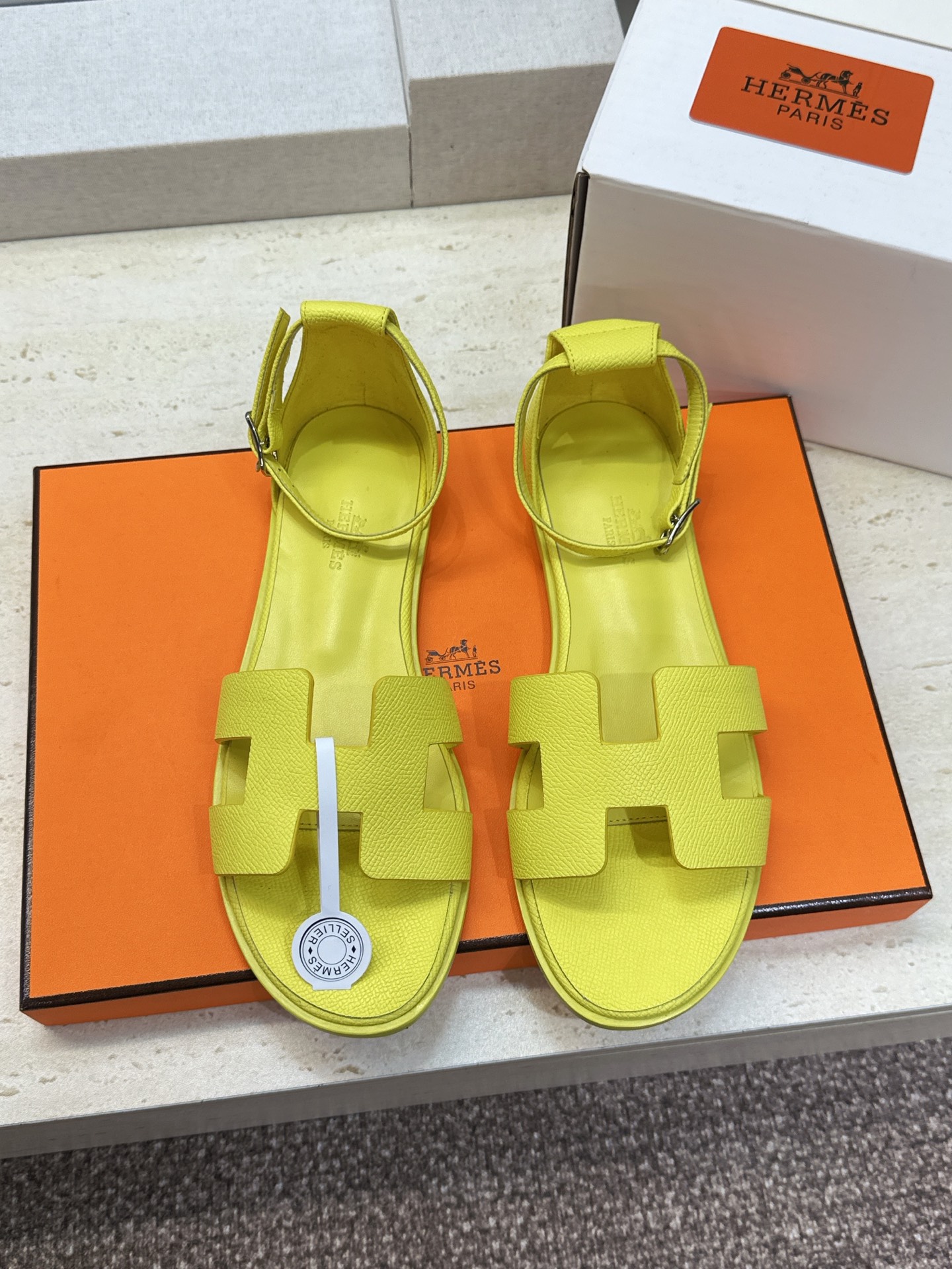 (配全套飞机盒) 莞货 顶级版 爱马仕 Hermes 春夏新色经典款 Santorini 拼色工字拖女鞋  H家平底圆头
