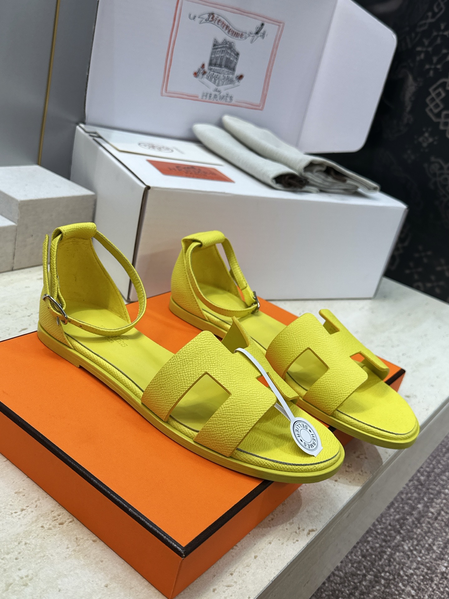 (配全套飞机盒) 莞货 顶级版 爱马仕 Hermes 春夏新色经典款 Santorini 拼色工字拖女鞋  H家平底圆头