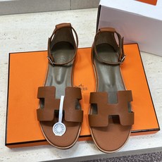 (配全套飞机盒) 莞货 顶级版 爱马仕 Hermes 春夏新色经典款 Santorini 拼色工字拖女鞋 H家平底圆头 (配全套飞机盒) 莞货 顶级版 爱马仕 Hermes 春夏新色经典款 Santorini 拼色工字拖女鞋 H家平底圆头