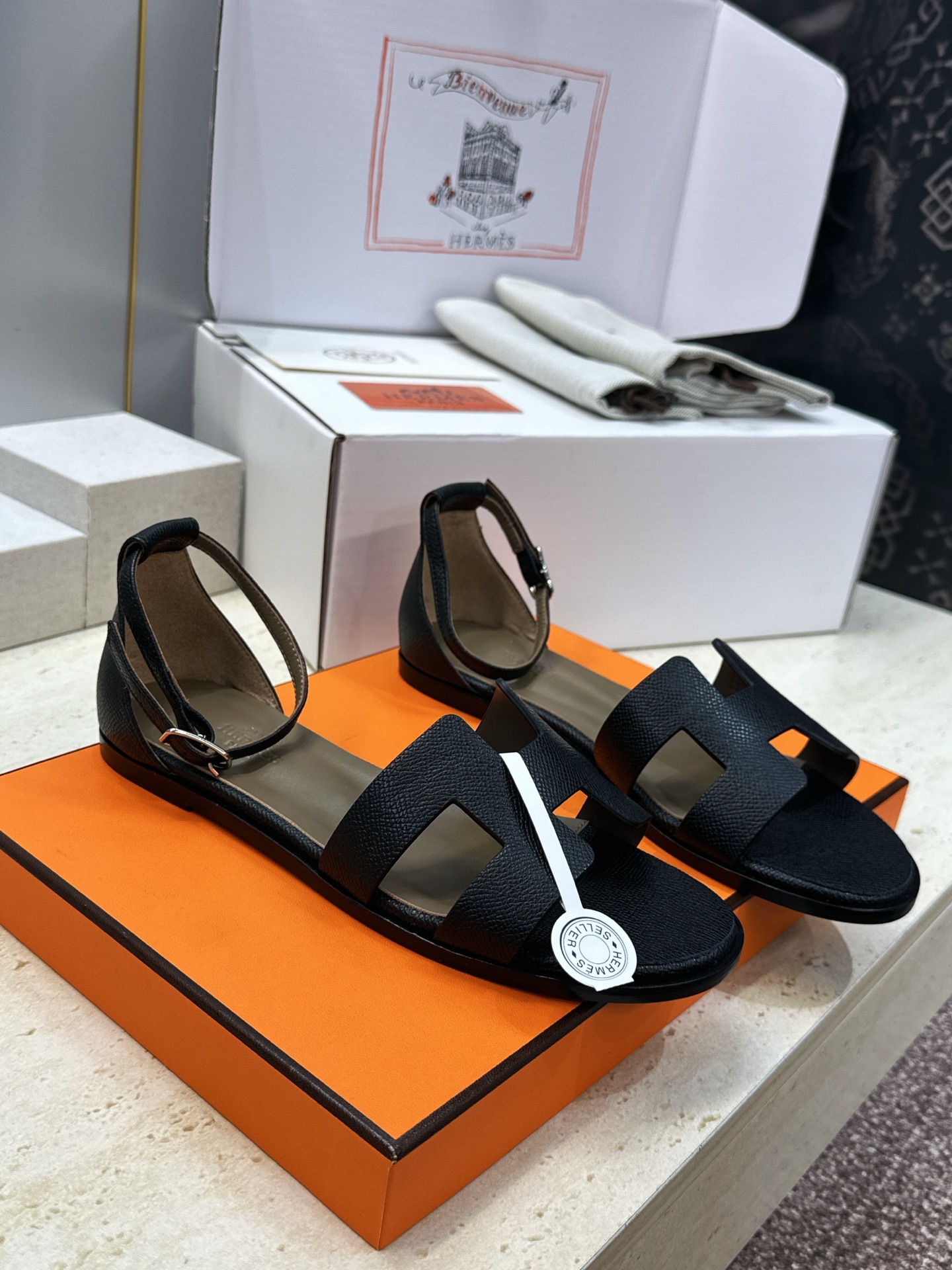 (配全套飞机盒) 莞货 顶级版 爱马仕 Hermes 春夏新色经典款 Santorini 拼色工字拖女鞋  H家平底圆头