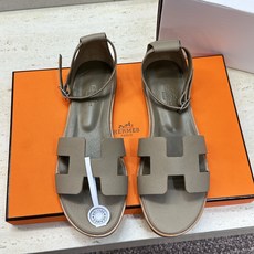 (配全套飞机盒) 莞货 顶级版 爱马仕 Hermes 春夏新色经典款 Santorini 拼色工字拖女鞋 H家平底圆头 (配全套飞机盒) 莞货 顶级版 爱马仕 Hermes 春夏新色经典款 Santorini 拼色工字拖女鞋 H家平底圆头
