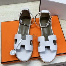 (配全套飞机盒) 莞货 顶级版 爱马仕 Hermes 春夏新色经典款 Santorini 拼色工字拖女鞋 H家平底圆头 (配全套飞机盒) 莞货 顶级版 爱马仕 Hermes 春夏新色经典款 Santorini 拼色工字拖女鞋 H家平底圆头