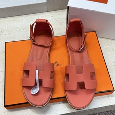 (配全套飞机盒) 莞货 顶级版 爱马仕 Hermes 春夏新色经典款 Santorini 拼色工字拖女鞋 H家平底圆头 (配全套飞机盒) 莞货 顶级版 爱马仕 Hermes 春夏新色经典款 Santorini 拼色工字拖女鞋 H家平底圆头