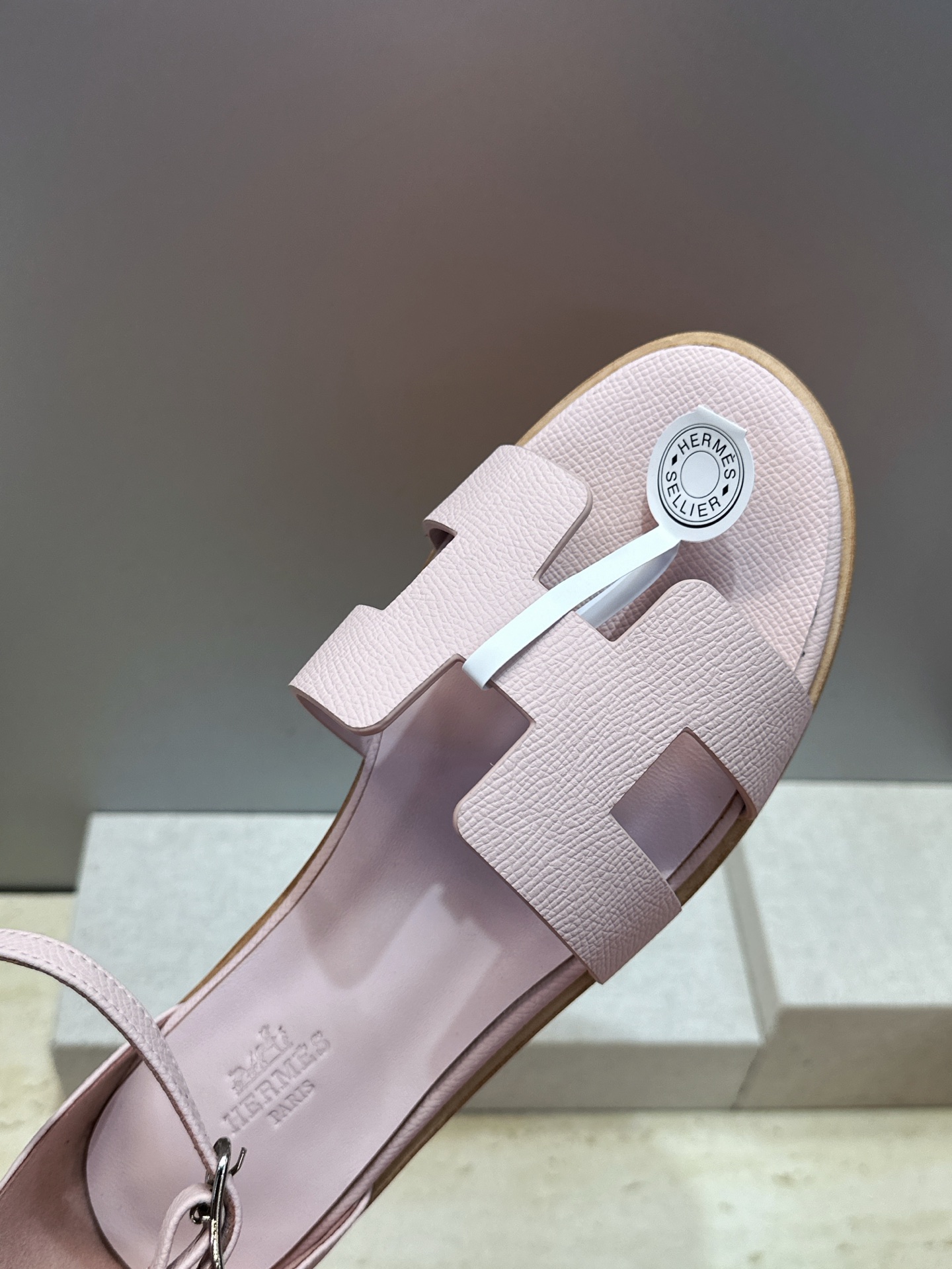(配全套飞机盒) 莞货 顶级版 爱马仕 Hermes 春夏新色经典款 Santorini 拼色工字拖女鞋 H家平底圆头 (配全套飞机盒) 莞货 顶级版 爱马仕 Hermes 春夏新色经典款 Santorini 拼色工字拖女鞋 H家平底圆头
