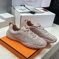 (配全套飞机盒) 顶级版 爱马仕 Hermes 2026春夏情侣新款 Neon 休闲系带百搭运动鞋 H家字母logo厚 (配全套飞机盒) 顶级版 爱马仕 Hermes 2026春夏情侣新款 Neon 休闲系带百搭运动鞋 H家字母logo厚