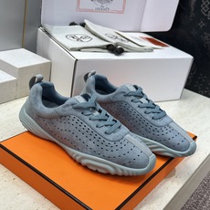 (配全套飞机盒) 顶级版 爱马仕 Hermes 2026春夏情侣新款 Neon 休闲系带百搭运动鞋 H家字母logo厚 (配全套飞机盒) 顶级版 爱马仕 Hermes 2026春夏情侣新款 Neon 休闲系带百搭运动鞋 H家字母logo厚