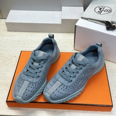 (配全套飞机盒) 顶级版 爱马仕 Hermes 2026春夏情侣新款 Neon 休闲系带百搭运动鞋 H家字母logo厚 (配全套飞机盒) 顶级版 爱马仕 Hermes 2026春夏情侣新款 Neon 休闲系带百搭运动鞋 H家字母logo厚
