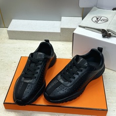 (配全套飞机盒) 顶级版 爱马仕 Hermes 2026春夏情侣新款 Neon 休闲系带百搭运动鞋 H家字母logo厚 (配全套飞机盒) 顶级版 爱马仕 Hermes 2026春夏情侣新款 Neon 休闲系带百搭运动鞋 H家字母logo厚