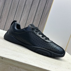 (配全套飞机盒) 顶级版 爱马仕 Hermes 2026春夏情侣新款 Neon 休闲系带百搭运动鞋 H家字母logo厚 (配全套飞机盒) 顶级版 爱马仕 Hermes 2026春夏情侣新款 Neon 休闲系带百搭运动鞋 H家字母logo厚