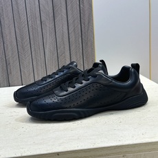 (配全套飞机盒) 顶级版 爱马仕 Hermes 2026春夏情侣新款 Neon 休闲系带百搭运动鞋 H家字母logo厚 (配全套飞机盒) 顶级版 爱马仕 Hermes 2026春夏情侣新款 Neon 休闲系带百搭运动鞋 H家字母logo厚