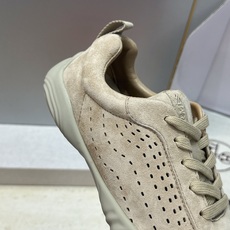 (配全套飞机盒) 顶级版 爱马仕 Hermes 2026春夏情侣新款 Neon 休闲系带百搭运动鞋 H家字母logo厚 (配全套飞机盒) 顶级版 爱马仕 Hermes 2026春夏情侣新款 Neon 休闲系带百搭运动鞋 H家字母logo厚