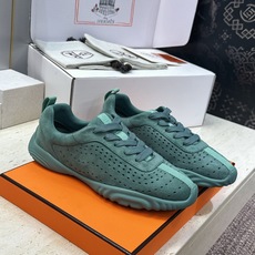 (配全套飞机盒) 顶级版 爱马仕 Hermes 2026春夏情侣新款 Neon 休闲系带百搭运动鞋 H家字母logo厚 (配全套飞机盒) 顶级版 爱马仕 Hermes 2026春夏情侣新款 Neon 休闲系带百搭运动鞋 H家字母logo厚
