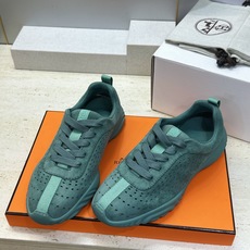 (配全套飞机盒) 顶级版 爱马仕 Hermes 2026春夏情侣新款 Neon 休闲系带百搭运动鞋 H家字母logo厚 (配全套飞机盒) 顶级版 爱马仕 Hermes 2026春夏情侣新款 Neon 休闲系带百搭运动鞋 H家字母logo厚