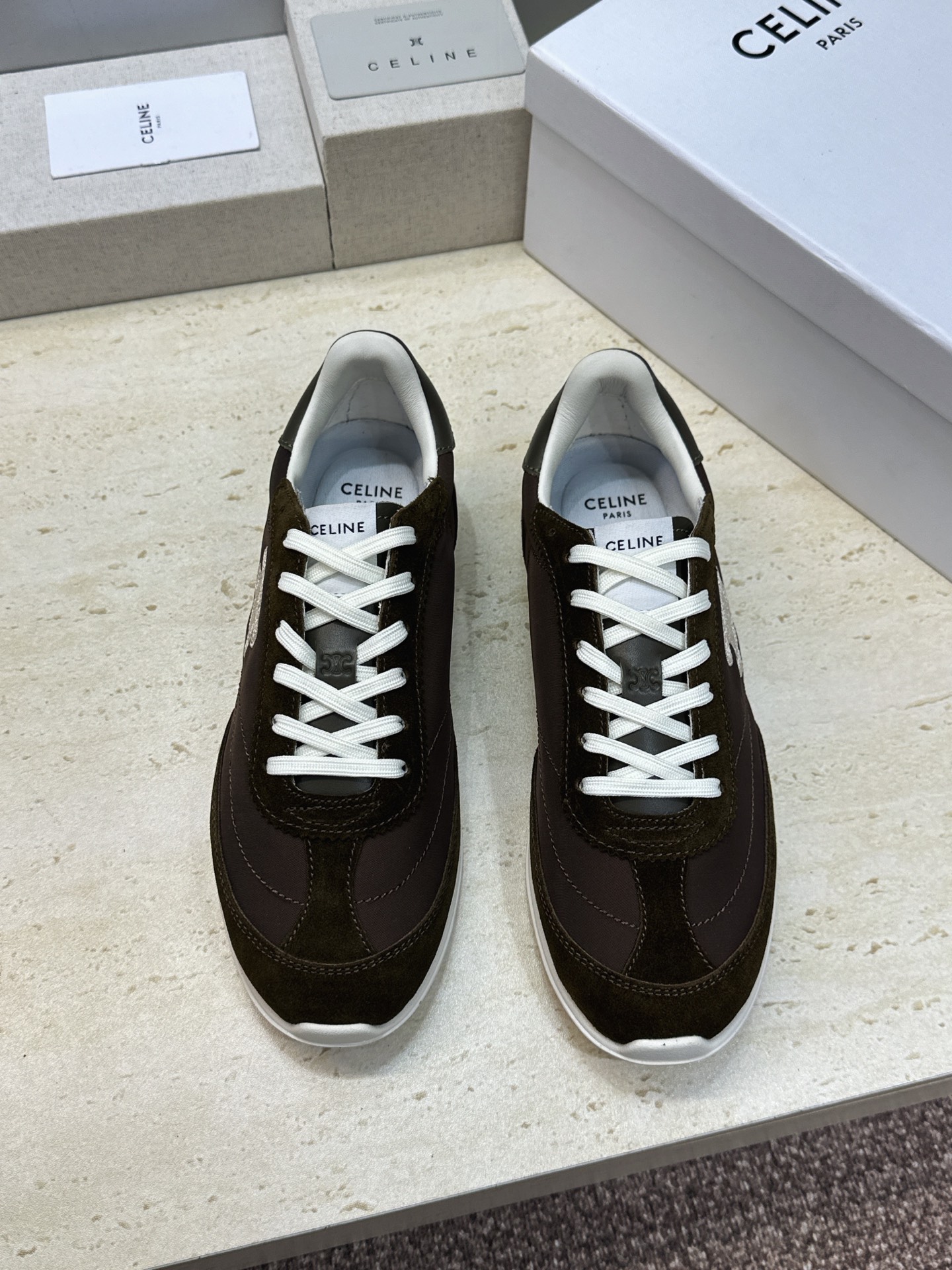 CELINE 2026秋冬新款厚底系带休闲徳训女鞋  赛琳字母logo圆头拼色运动老爹阿甘跑鞋 材质：鞋面进口羊猄皮/环