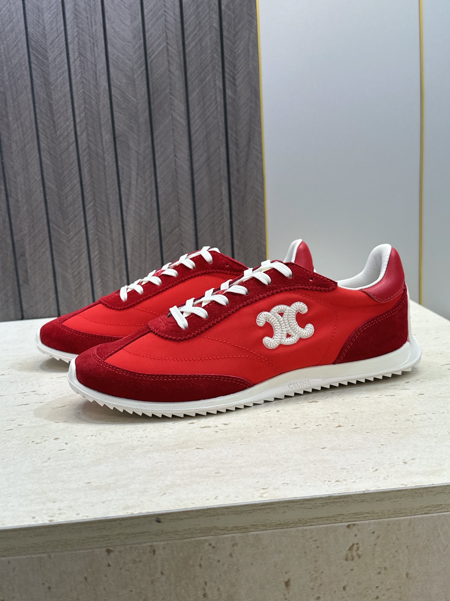 CELINE 2026秋冬新款厚底系带休闲徳训女鞋  赛琳字母logo圆头拼色运动老爹阿甘跑鞋 材质：鞋面进口羊猄皮/环
