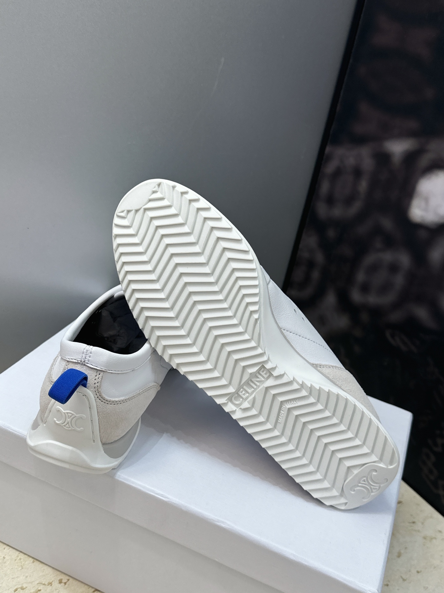 CELINE 2026秋冬新款厚底系带休闲女跑鞋  赛琳字母logo圆头拼色运动阿甘徳训鞋 材质：鞋面进口小牛皮/进口羊
