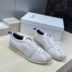 CELINE 2026秋冬新款厚底系带休闲女跑鞋 赛琳字母logo圆头拼色运动阿甘徳训鞋 材质:鞋面进口小牛皮/进口羊 CELINE 2026秋冬新款厚底系带休闲女跑鞋 赛琳字母logo圆头拼色运动阿甘徳训鞋 材质:鞋面进口小牛皮/进口羊