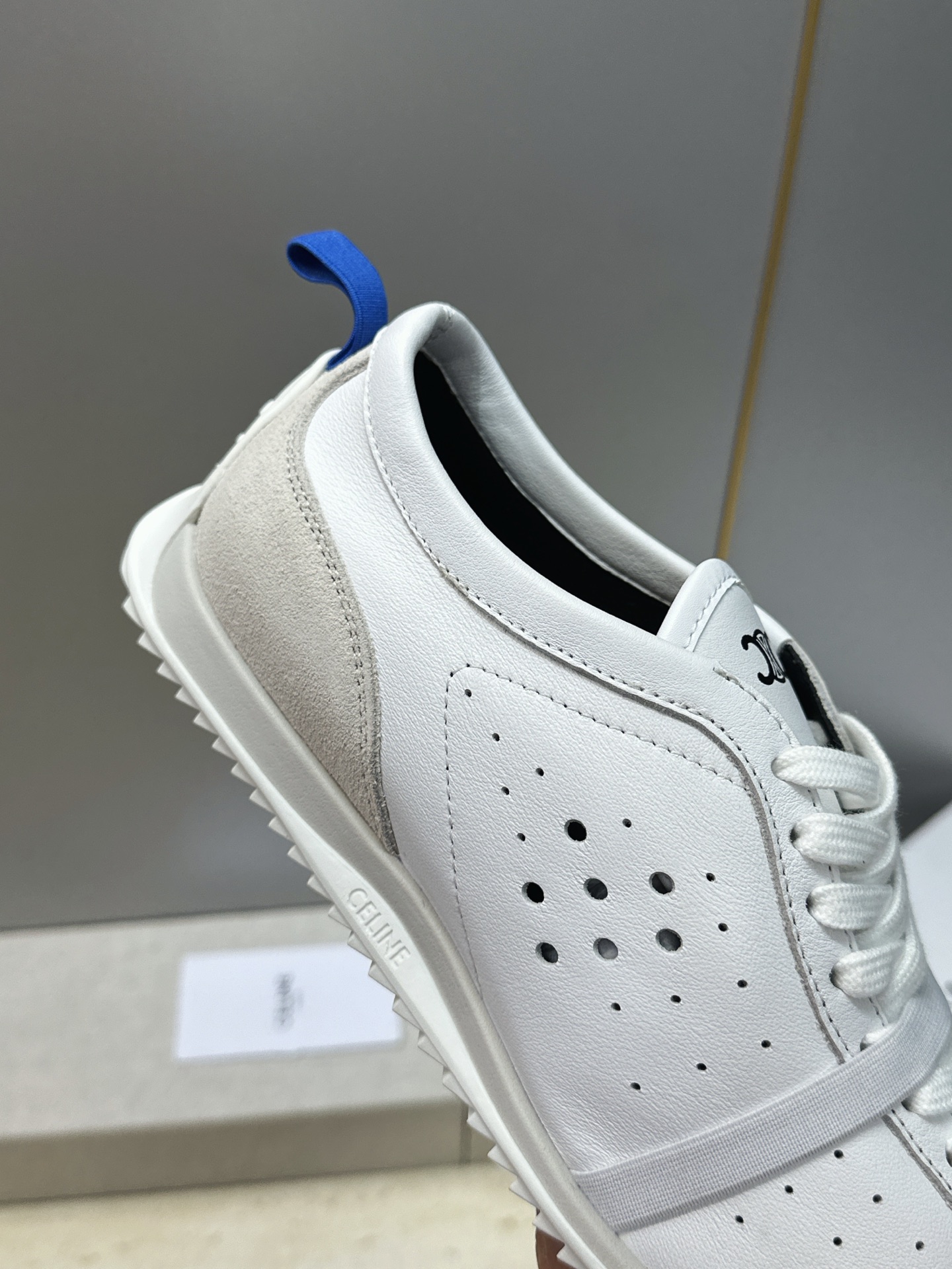 CELINE 2026秋冬新款厚底系带休闲女跑鞋  赛琳字母logo圆头拼色运动阿甘徳训鞋 材质：鞋面进口小牛皮/进口羊