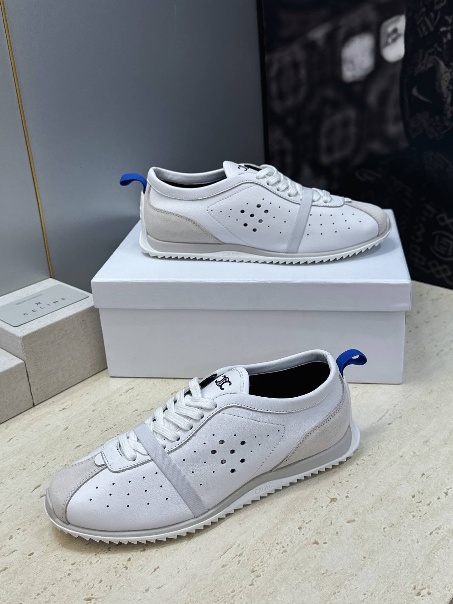 CELINE 2026秋冬新款厚底系带休闲女跑鞋  赛琳字母logo圆头拼色运动阿甘徳训鞋 材质：鞋面进口小牛皮/进口羊