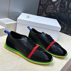 CELINE 2026秋冬新款厚底系带休闲女跑鞋 赛琳字母logo圆头拼色运动阿甘徳训鞋 材质:鞋面进口小牛皮/进口羊 CELINE 2026秋冬新款厚底系带休闲女跑鞋 赛琳字母logo圆头拼色运动阿甘徳训鞋 材质:鞋面进口小牛皮/进口羊