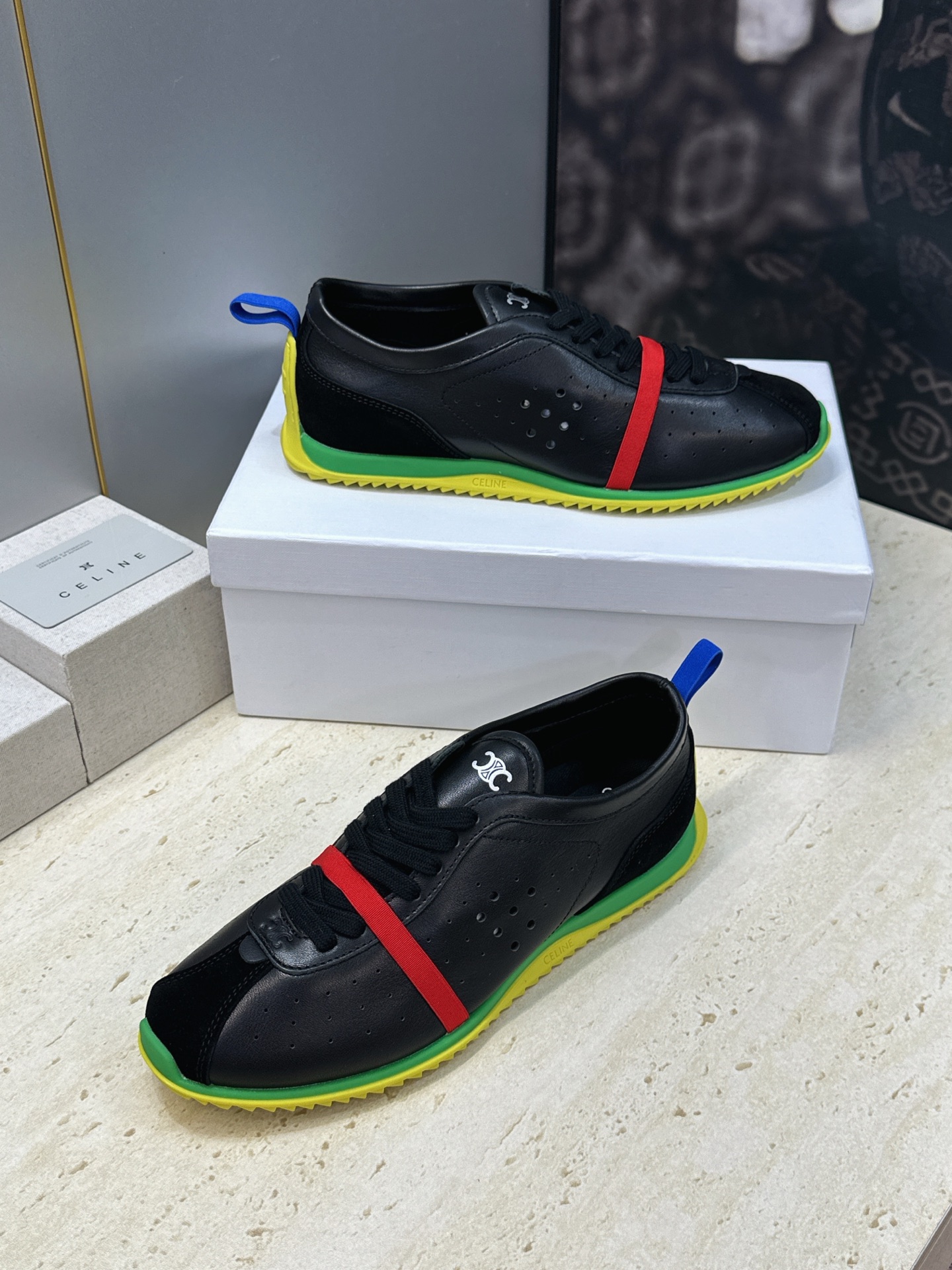 CELINE 2026秋冬新款厚底系带休闲女跑鞋  赛琳字母logo圆头拼色运动阿甘徳训鞋 材质：鞋面进口小牛皮/进口羊