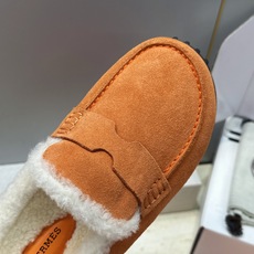 (配全套飞机盒) 顶级版 爱马仕 Hermes 秋冬经典情侣款Lazy防寒保暖羊羔毛豆豆鞋 H家平底圆头时尚休闲居家穆勒 (配全套飞机盒) 顶级版 爱马仕 Hermes 秋冬经典情侣款Lazy防寒保暖羊羔毛豆豆鞋 H家平底圆头时尚休闲居家穆勒