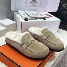 (配全套飞机盒) 顶级版 爱马仕 Hermes 秋冬经典情侣款Lazy防寒保暖羊羔毛豆豆鞋 H家平底圆头时尚休闲居家穆勒 (配全套飞机盒) 顶级版 爱马仕 Hermes 秋冬经典情侣款Lazy防寒保暖羊羔毛豆豆鞋 H家平底圆头时尚休闲居家穆勒