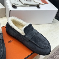 (配全套飞机盒) 顶级版 爱马仕 Hermes 秋冬经典情侣款Lazy防寒保暖羊羔毛豆豆鞋 H家平底圆头时尚休闲乐福单鞋 (配全套飞机盒) 顶级版 爱马仕 Hermes 秋冬经典情侣款Lazy防寒保暖羊羔毛豆豆鞋 H家平底圆头时尚休闲乐福单鞋