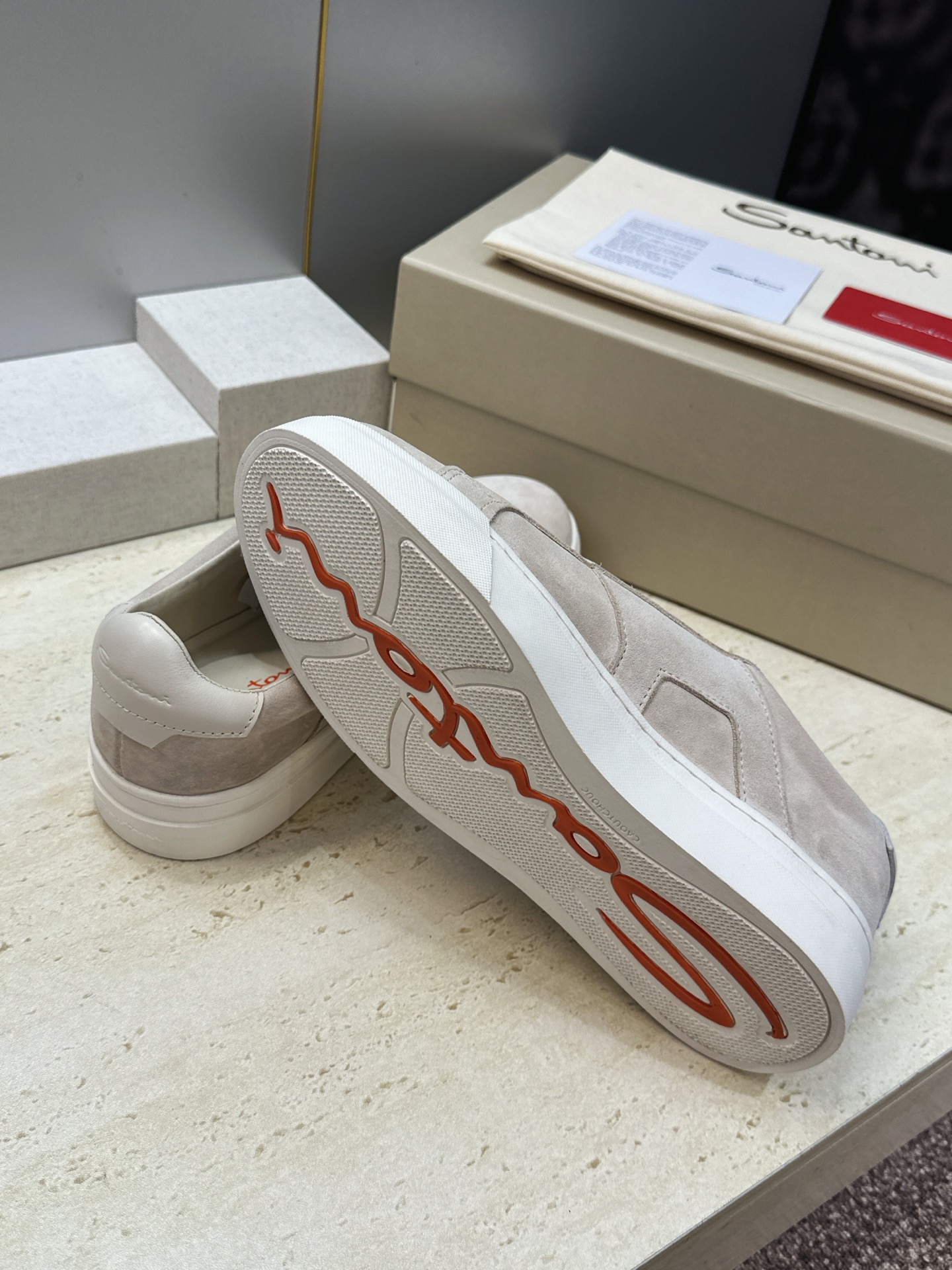 (仅男码) Santoni 2026秋冬新款系带舒适休闲时尚男鞋 圣东尼字母logo厚底圆头拼色百搭拼色滑板鞋 材质: (仅男码) Santoni 2026秋冬新款系带舒适休闲时尚男鞋 圣东尼字母logo厚底圆头拼色百搭拼色滑板鞋 材质: