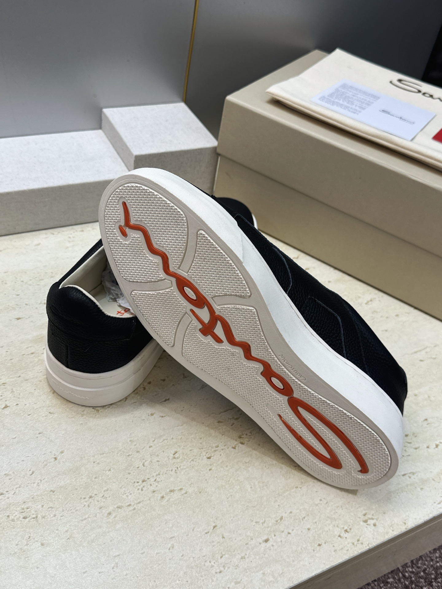 (仅男码) Santoni 2026秋冬新款系带舒适休闲时尚男鞋 圣东尼字母logo厚底圆头拼色百搭拼色滑板鞋 材质: (仅男码) Santoni 2026秋冬新款系带舒适休闲时尚男鞋 圣东尼字母logo厚底圆头拼色百搭拼色滑板鞋 材质: