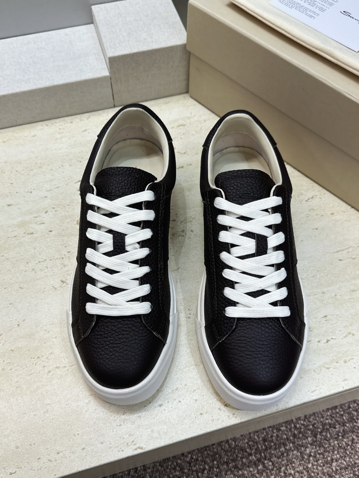 (仅男码) Santoni 2026秋冬新款系带舒适休闲时尚男鞋 圣东尼字母logo厚底圆头拼色百搭拼色滑板鞋 材质: (仅男码) Santoni 2026秋冬新款系带舒适休闲时尚男鞋 圣东尼字母logo厚底圆头拼色百搭拼色滑板鞋 材质: