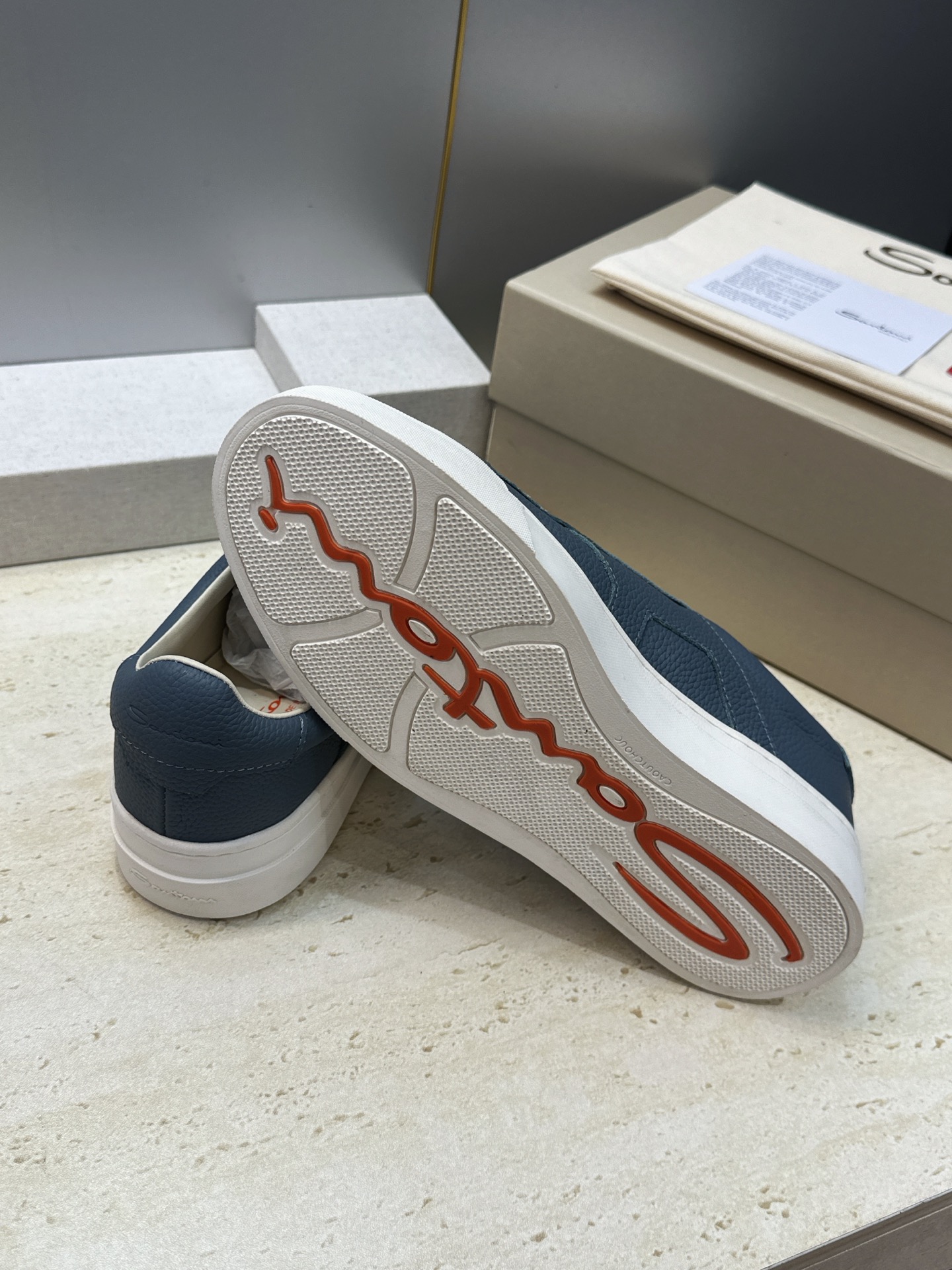 (仅男码) Santoni 2026秋冬新款系带舒适休闲时尚男鞋 圣东尼字母logo厚底圆头拼色百搭拼色滑板鞋 材质: (仅男码) Santoni 2026秋冬新款系带舒适休闲时尚男鞋 圣东尼字母logo厚底圆头拼色百搭拼色滑板鞋 材质: