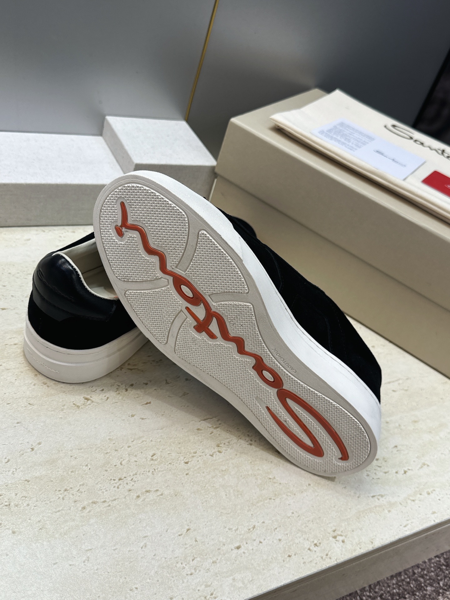 (仅男码) Santoni 2026秋冬新款系带舒适休闲时尚男鞋 圣东尼字母logo厚底圆头拼色百搭拼色滑板鞋 材质: (仅男码) Santoni 2026秋冬新款系带舒适休闲时尚男鞋 圣东尼字母logo厚底圆头拼色百搭拼色滑板鞋 材质: