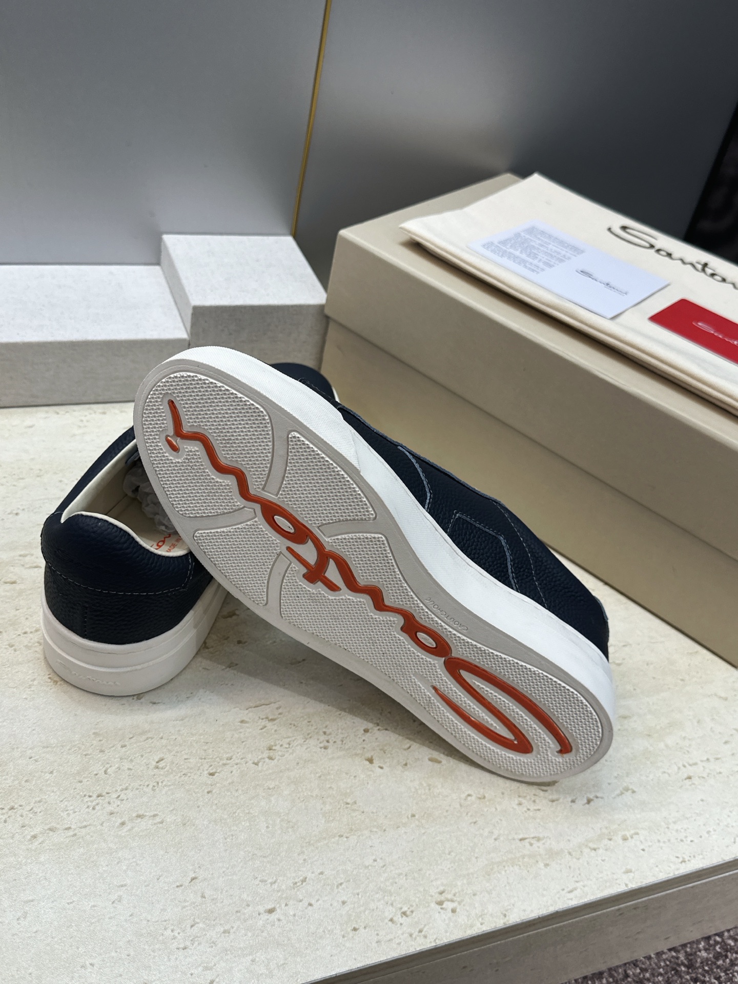 (仅男码) Santoni 2026秋冬新款系带舒适休闲时尚男鞋 圣东尼字母logo厚底圆头拼色百搭拼色滑板鞋 材质: (仅男码) Santoni 2026秋冬新款系带舒适休闲时尚男鞋 圣东尼字母logo厚底圆头拼色百搭拼色滑板鞋 材质: