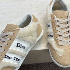 迪奥 Dior 2026春夏新款Ribbon系带休闲帆布运动小白鞋 CD字母logo织带平底圆头拼色阿甘德训鞋 材质: 迪奥 Dior 2026春夏新款Ribbon系带休闲帆布运动小白鞋 CD字母logo织带平底圆头拼色阿甘德训鞋 材质: