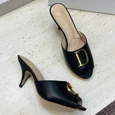 迪奥 DIOR 2026春夏走秀新款C’est高定系列高跟尖头女鞋 明星同款CD字母logo五金扣鱼嘴露趾拼色凉拖鞋 迪奥 DIOR 2026春夏走秀新款C’est高定系列高跟尖头女鞋 明星同款CD字母logo五金扣鱼嘴露趾拼色凉拖鞋