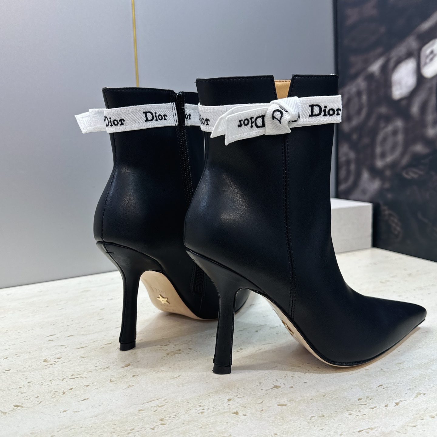 迪奥 DIOR 2026秋冬新款高定系列 J’ADIOR 骑士女短靴 明星同款CD字母logo织带蝴蝶结高跟尖头头机车及