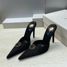 SAINT LAURENT PARIS 圣罗兰2026春夏新款高跟水钻女鞋 YSL字母logo五金扣尖头细跟穆勒凉拖鞋 SAINT LAURENT PARIS 圣罗兰2026春夏新款高跟水钻女鞋 YSL字母logo五金扣尖头细跟穆勒凉拖鞋