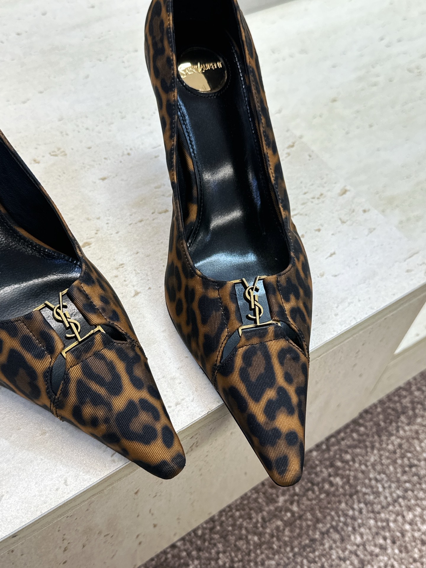 SAINT LAURENT PARIS 圣罗兰2026秋冬新款高跟女鞋  YSL字母logo五金扣明星同款细根尖头单鞋鞋