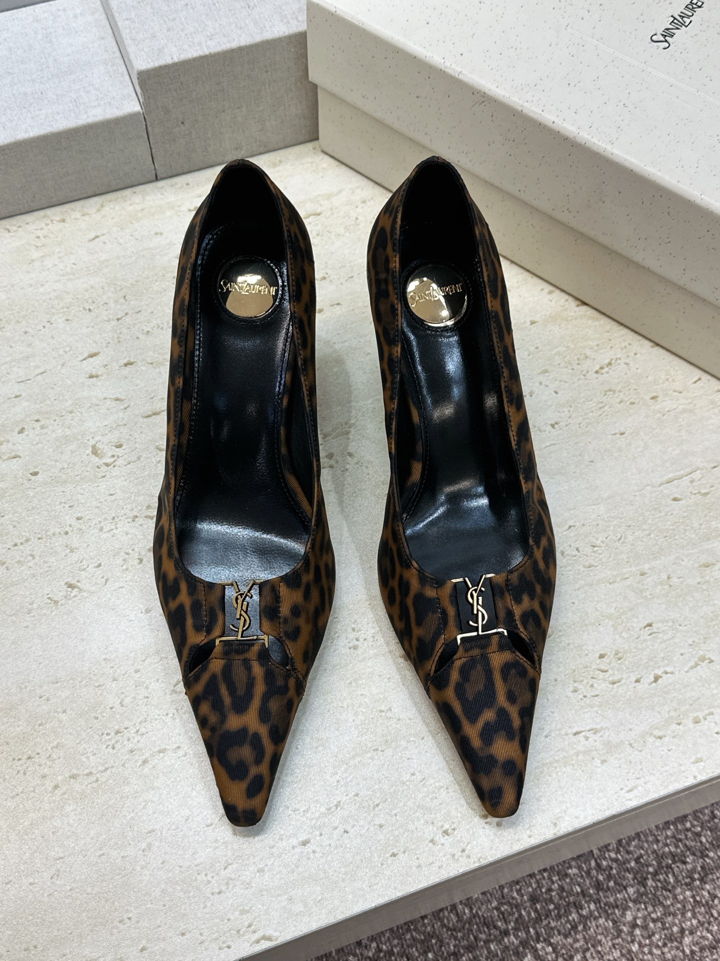 SAINT LAURENT PARIS 圣罗兰2026秋冬新款高跟女鞋  YSL字母logo五金扣明星同款细根尖头单鞋鞋